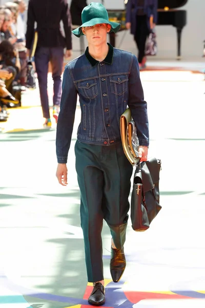 Look 5